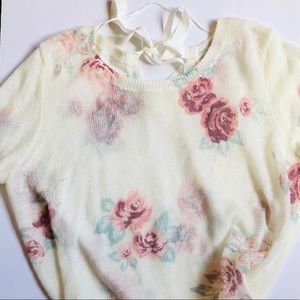 🎉HP!🎉 Lauren Conrad Floral Sweater